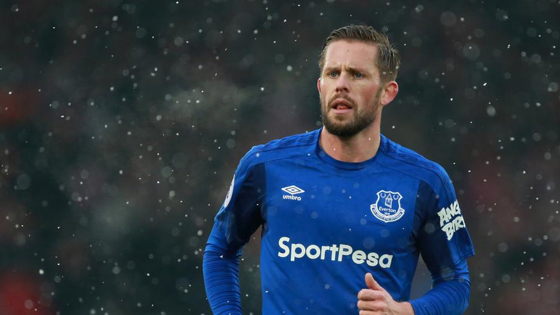 “霍斯特带领南非羚羊队突破重围,助力胜利”